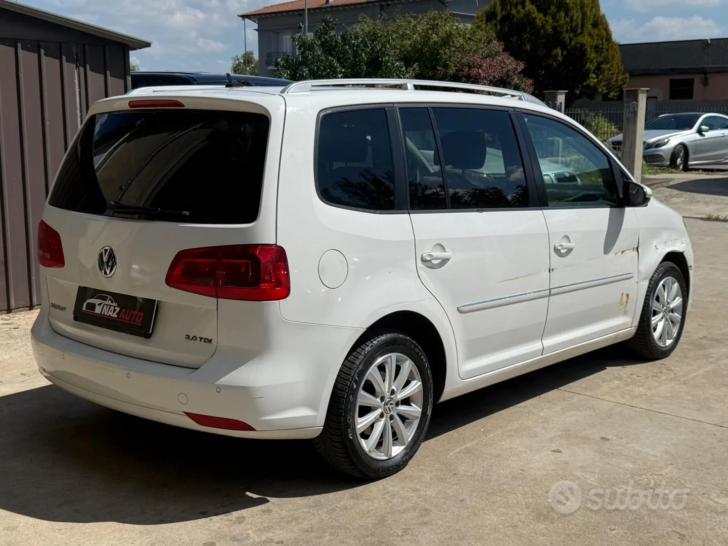 Volkswagen Touran 2012 photo 5