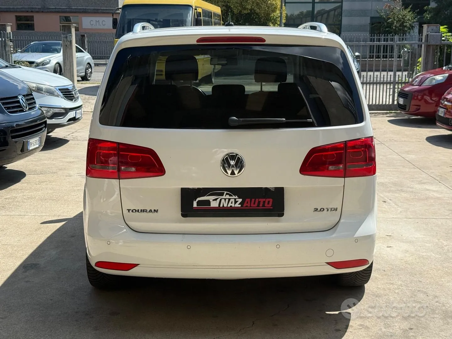 Volkswagen Touran 2012 photo 4