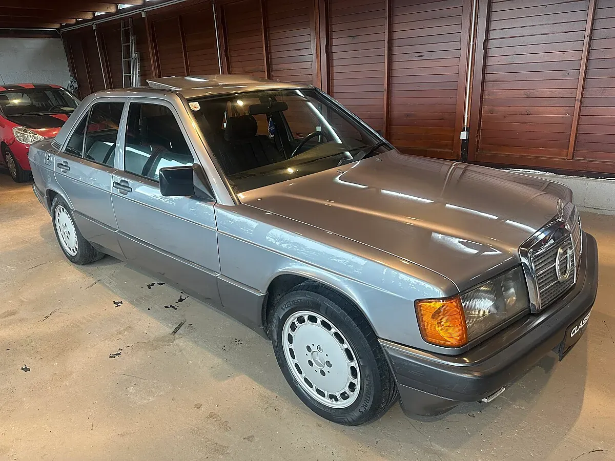Mercedes-Benz 190 1992 photo 2