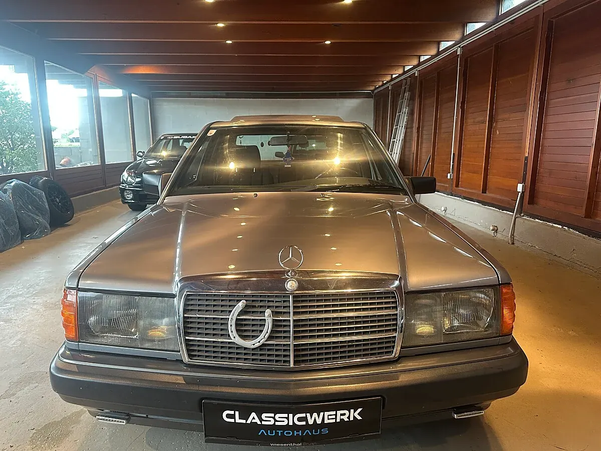 Mercedes-Benz 190 1992 photo 3