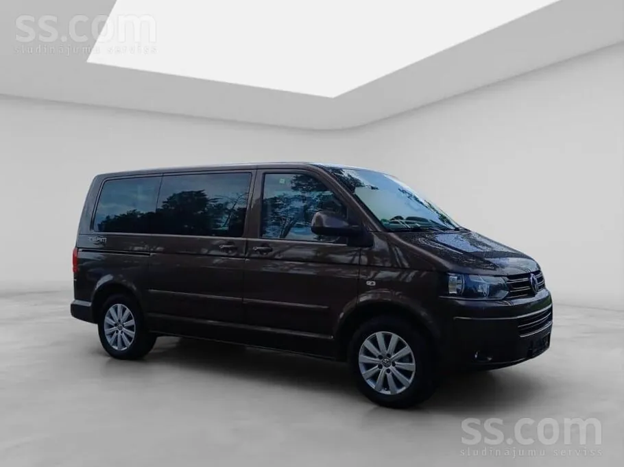 Volkswagen Multivan 2010 photo 4