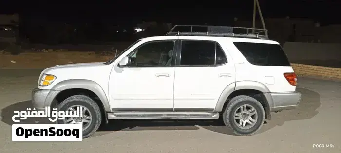 Toyota Sequoia 2004 photo 2