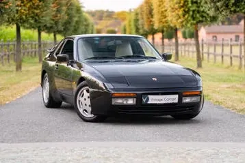 Porsche 944