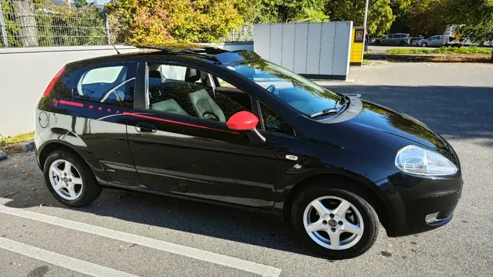 Fiat Grande Punto 2008 photo 3