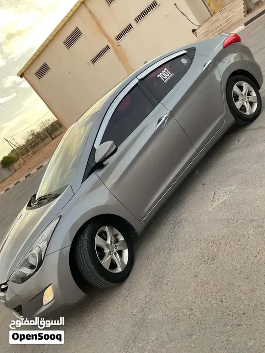 Hyundai Elantra 2012 photo 4