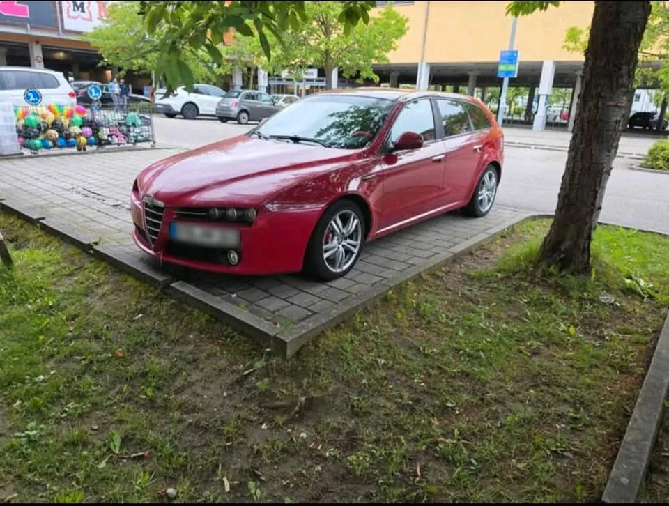 Alfa Romeo 159