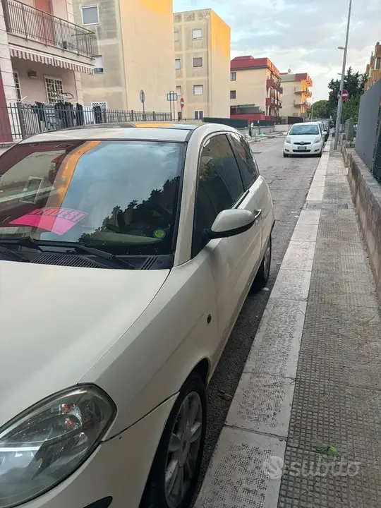 Lancia Ypsilon 2005 photo 2