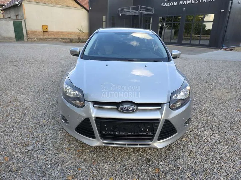 Ford Focus 2011 photo 2