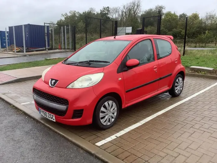 Peugeot 107 2010 photo 3