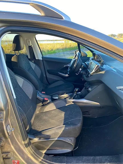 Peugeot 2008 2017 photo 5