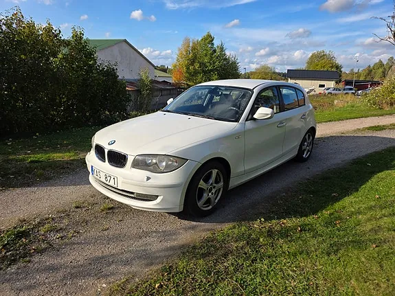 BMW 116D 2011 photo 2