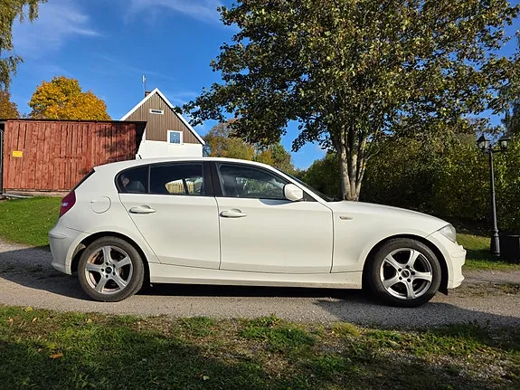 BMW 116D 2011 photo 4