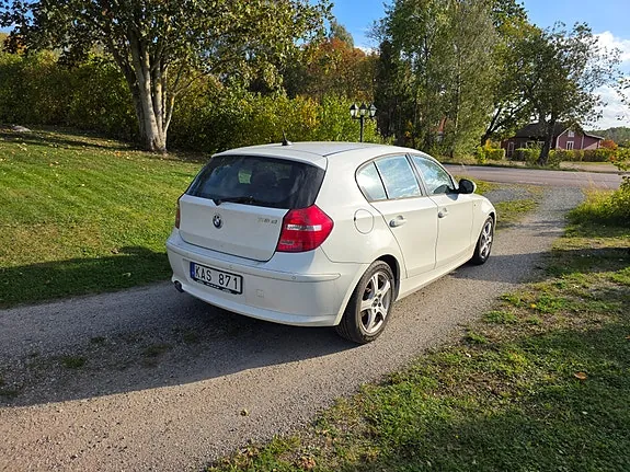 BMW 116D 2011 photo 3