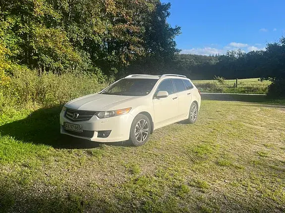 Honda Accord 2010 photo 2