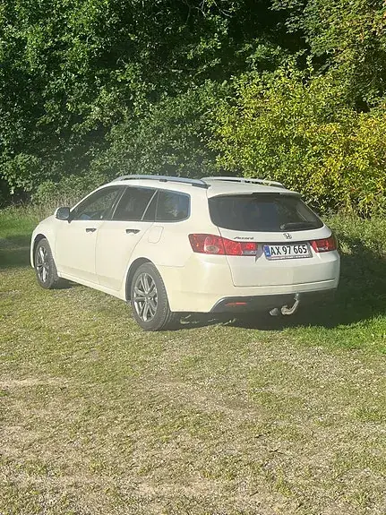 Honda Accord 2010 photo 4