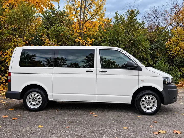 Volkswagen T5 Transporter 2011 photo 3