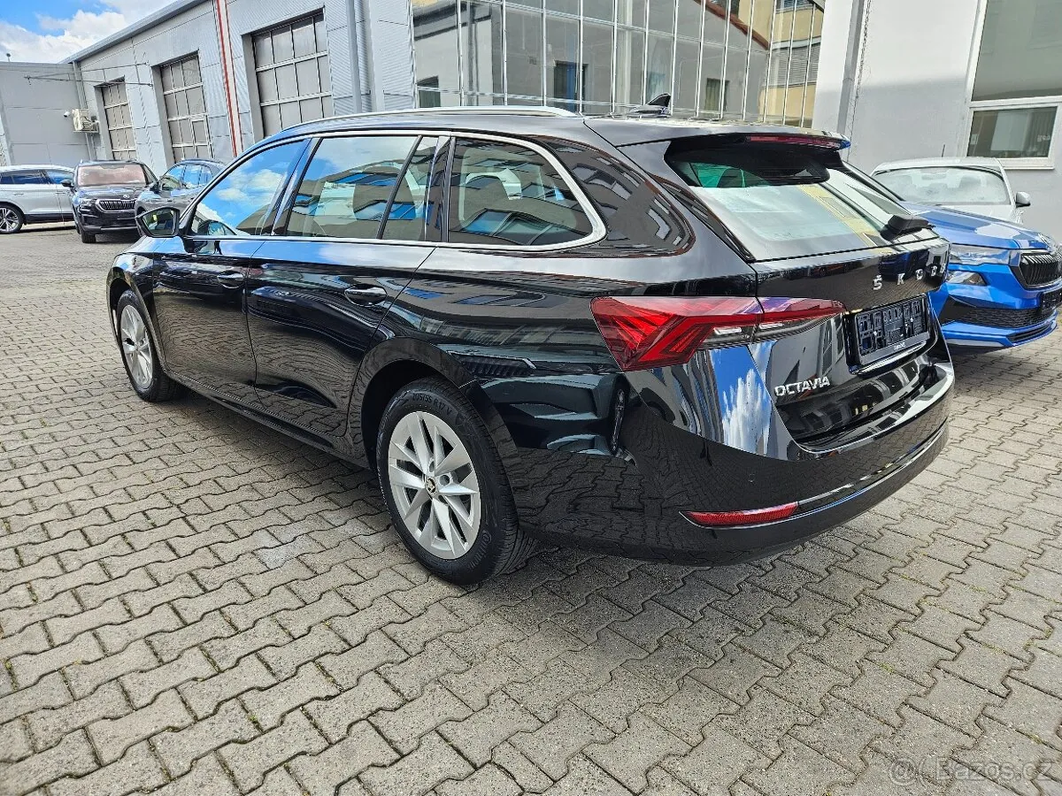 Skoda Octavia 2023 photo 4