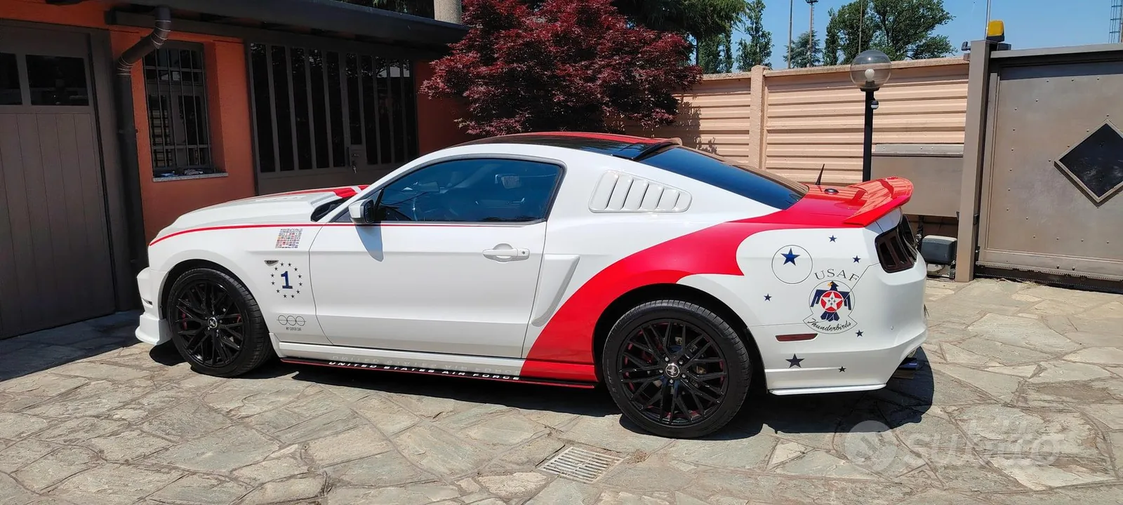 Ford Mustang 2026 photo 2