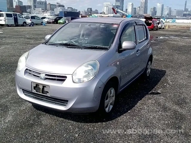 Toyota Passo X 2012 photo 2