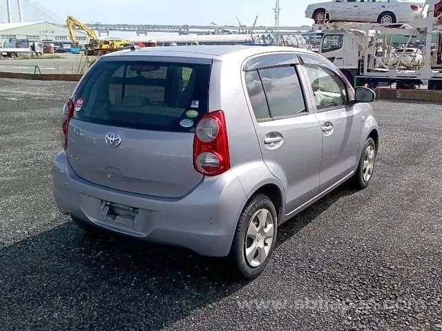 Toyota Passo X 2012 photo 4