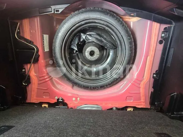 Toyota Vitz 2017 photo 4