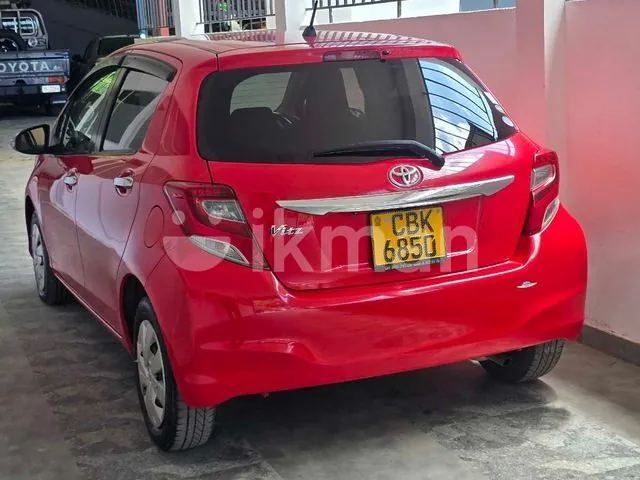 Toyota Vitz 2017 photo 2