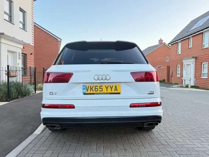 Audi Q7 2015 photo 5