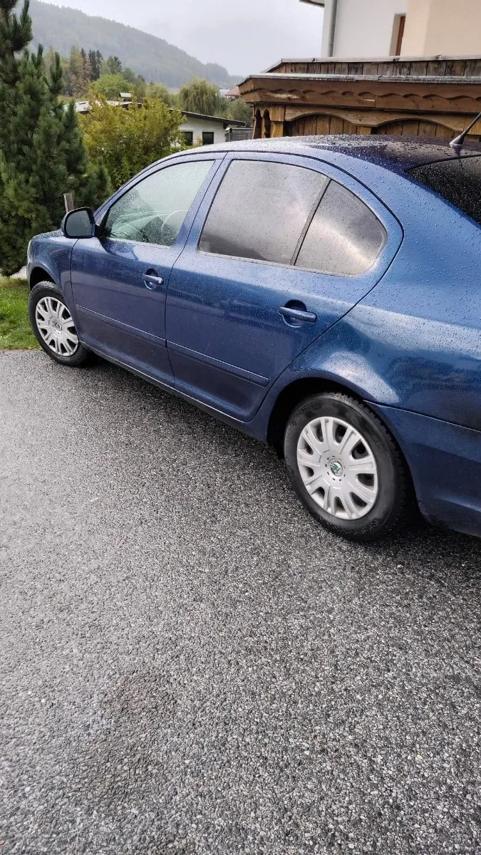 Skoda Octavia 2009 photo 3