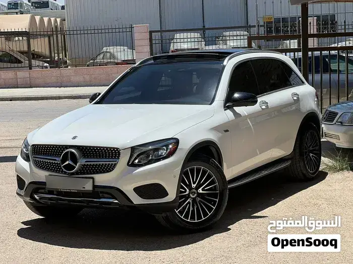 Mercedes-Benz Glc 300 2018 photo 2
