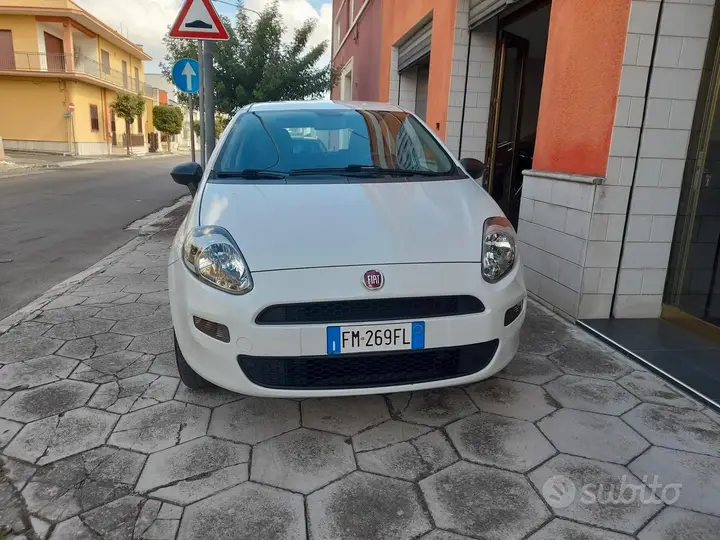 Fiat Punto 2017 photo 2