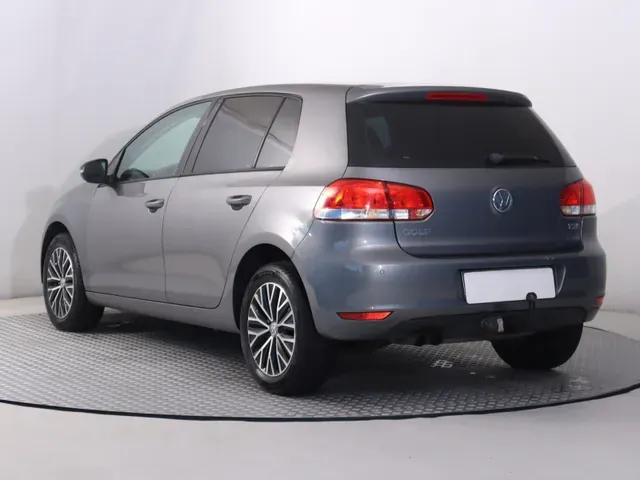 Volkswagen Golf 2012 photo 3