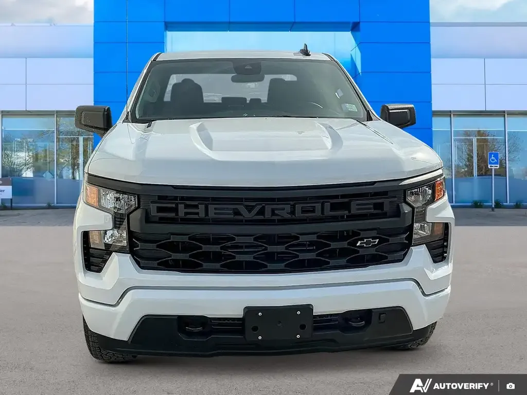 Chevrolet Silverado 1500 2026 photo 3