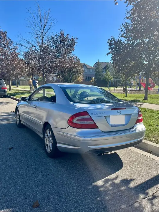 Mercedes-Benz Clk-Class 2004 photo 3