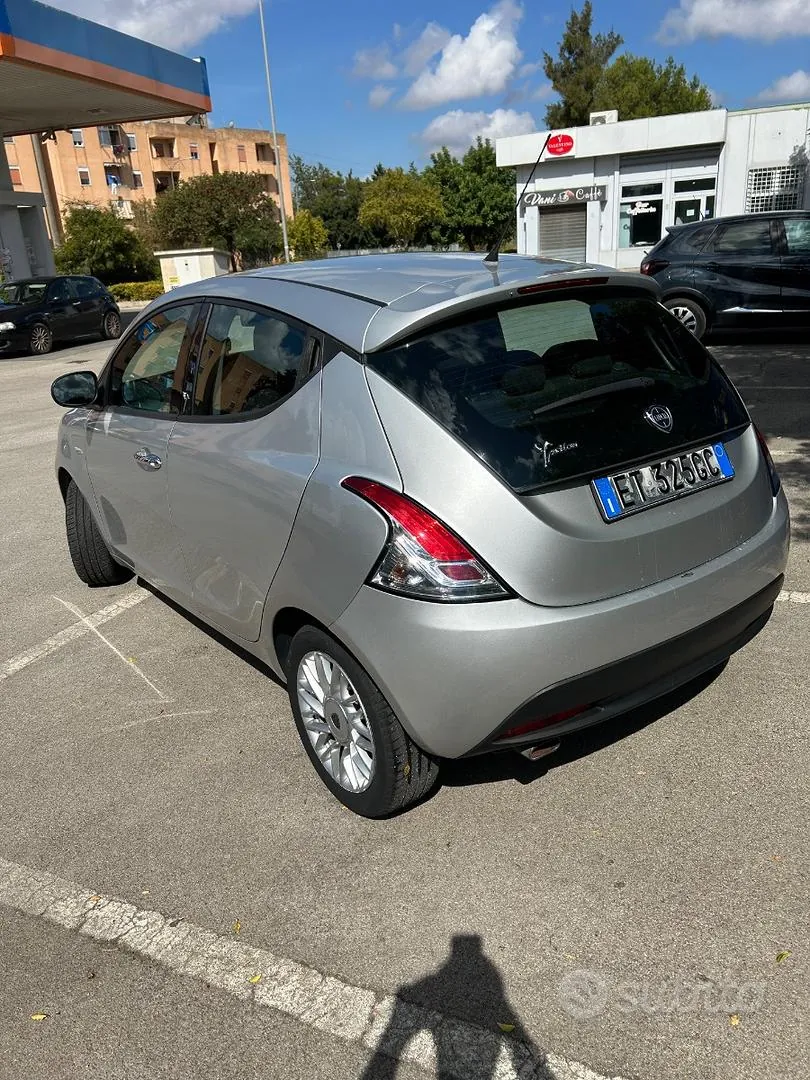 Lancia Ypsilon 2014 photo 3