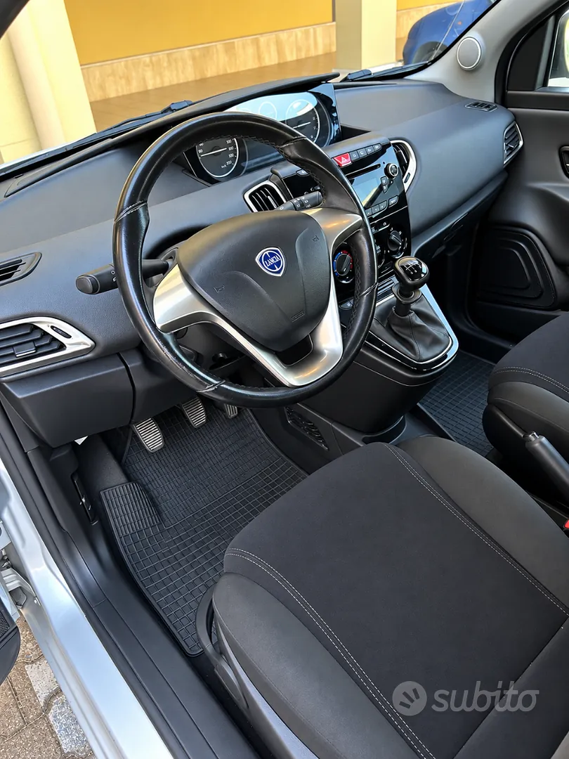 Lancia Ypsilon 2014 photo 5