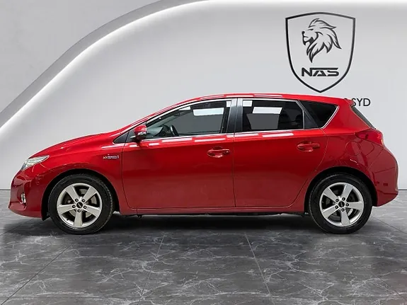 Toyota Auris 2014 photo 2