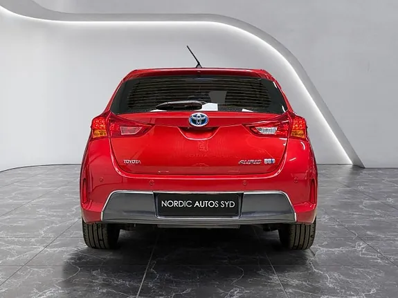 Toyota Auris 2014 photo 4
