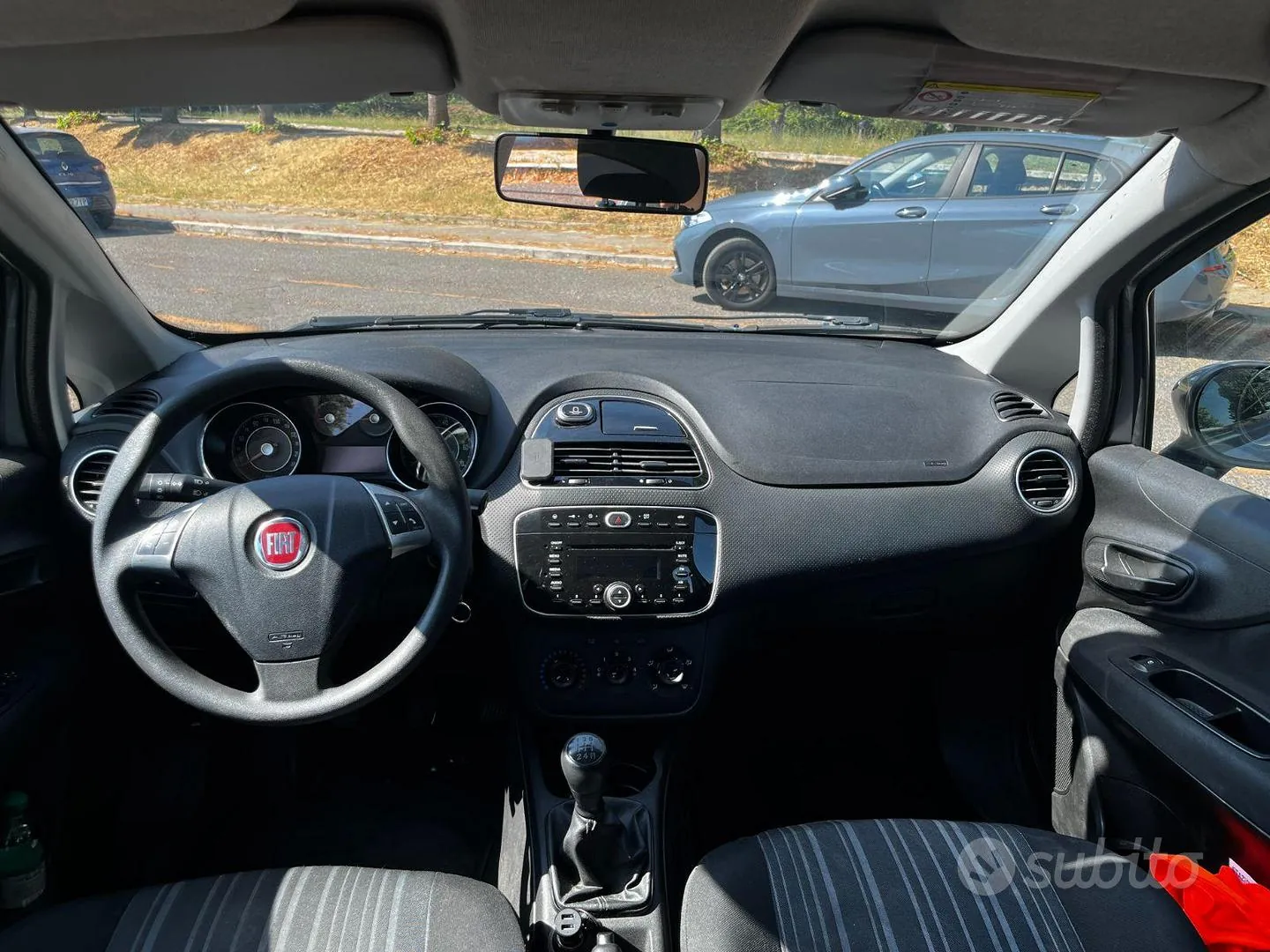 Fiat Punto 2011 photo 4
