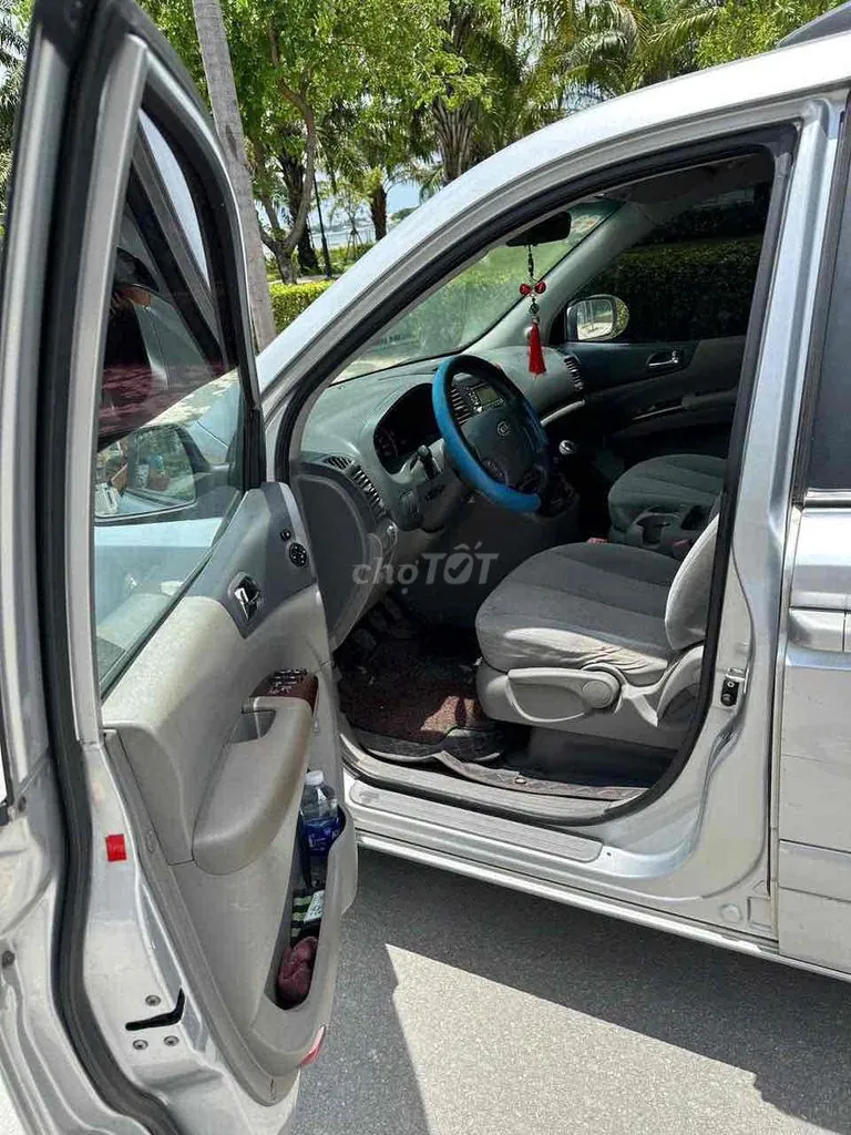 Kia Carnival 2009 photo 4