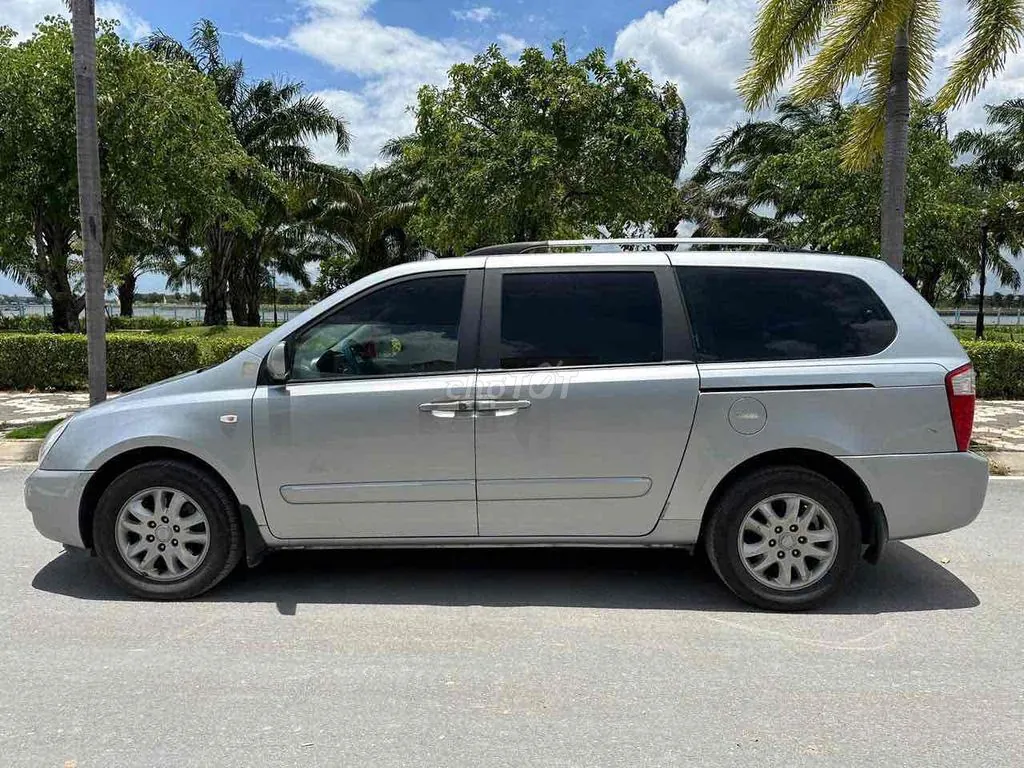 Kia Carnival 2009 photo 3