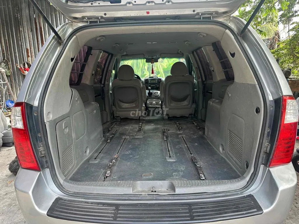 Kia Carnival 2009 photo 5