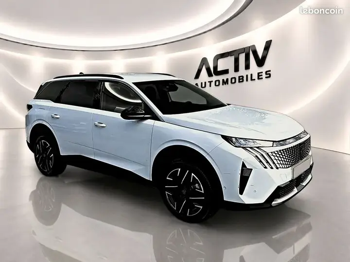 Peugeot 5008 2025 photo 3