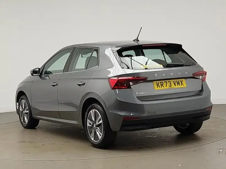 Skoda Fabia 2023 photo 2