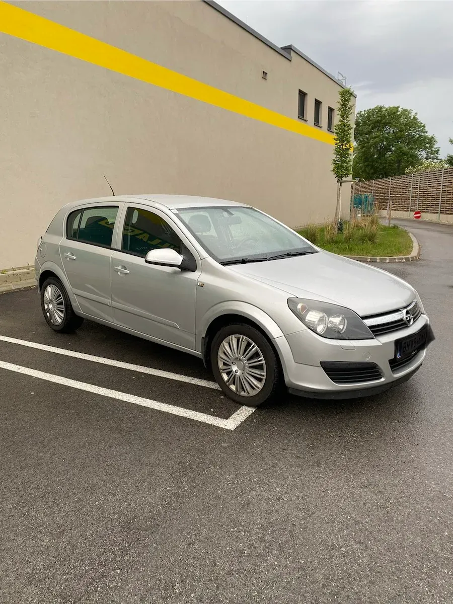 Opel Astra 2006 photo 2