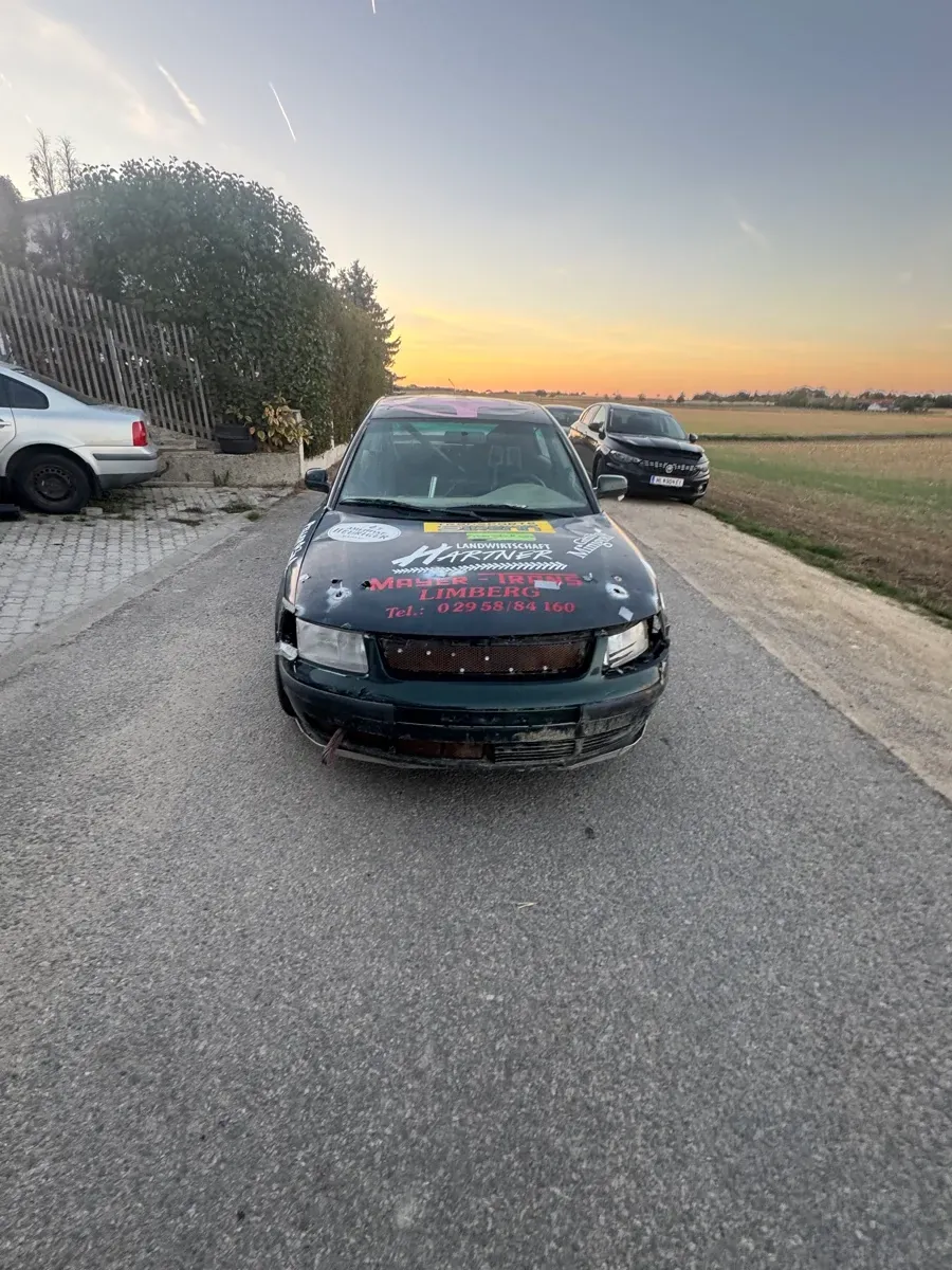 Volkswagen Passat 1999 photo 2