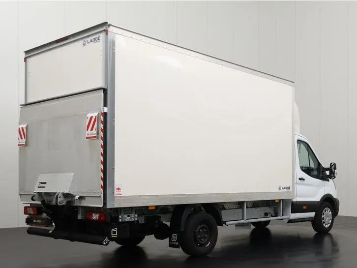 Ford Transit 2024 photo 2