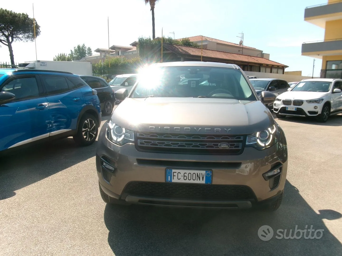 Land Rover Discovery Sport 2016 photo 2