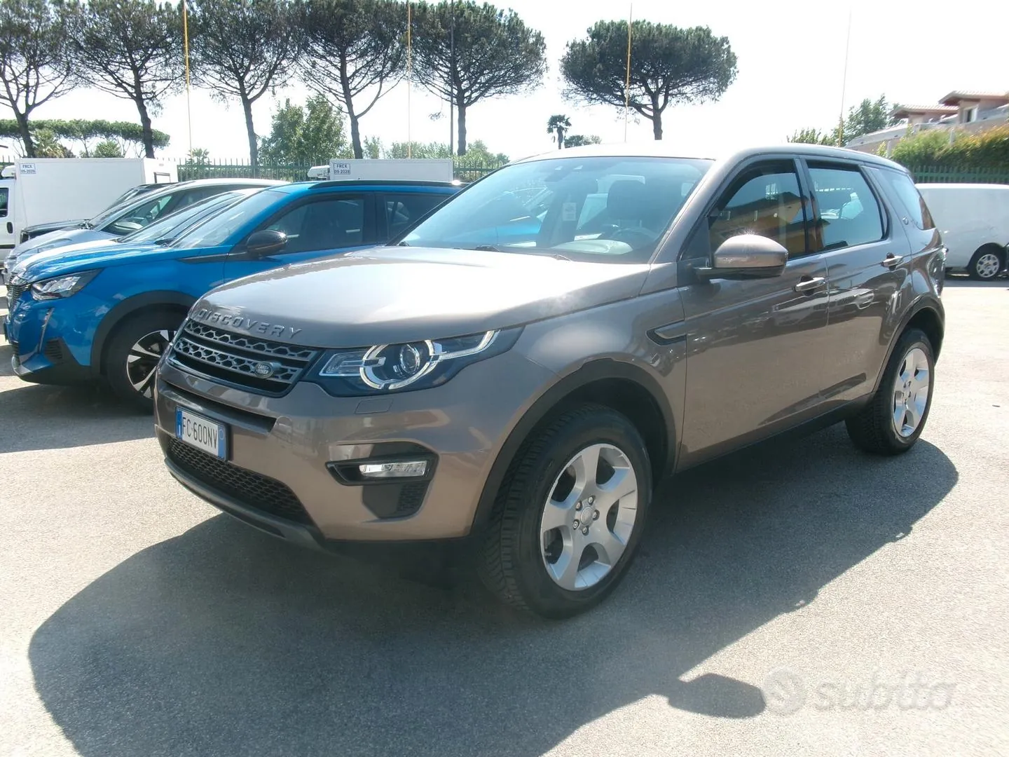 Land Rover Discovery Sport 2016 photo 3