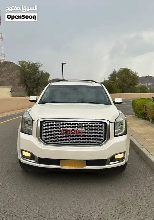 GMC Yukon 2015 photo 2