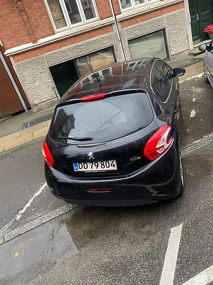Peugeot 208 2015 photo 5